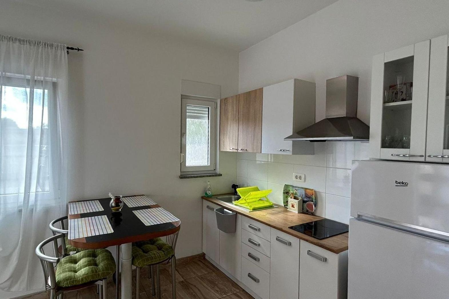 Apartman Family Friendly With A Swimming Pool - 22040 *
