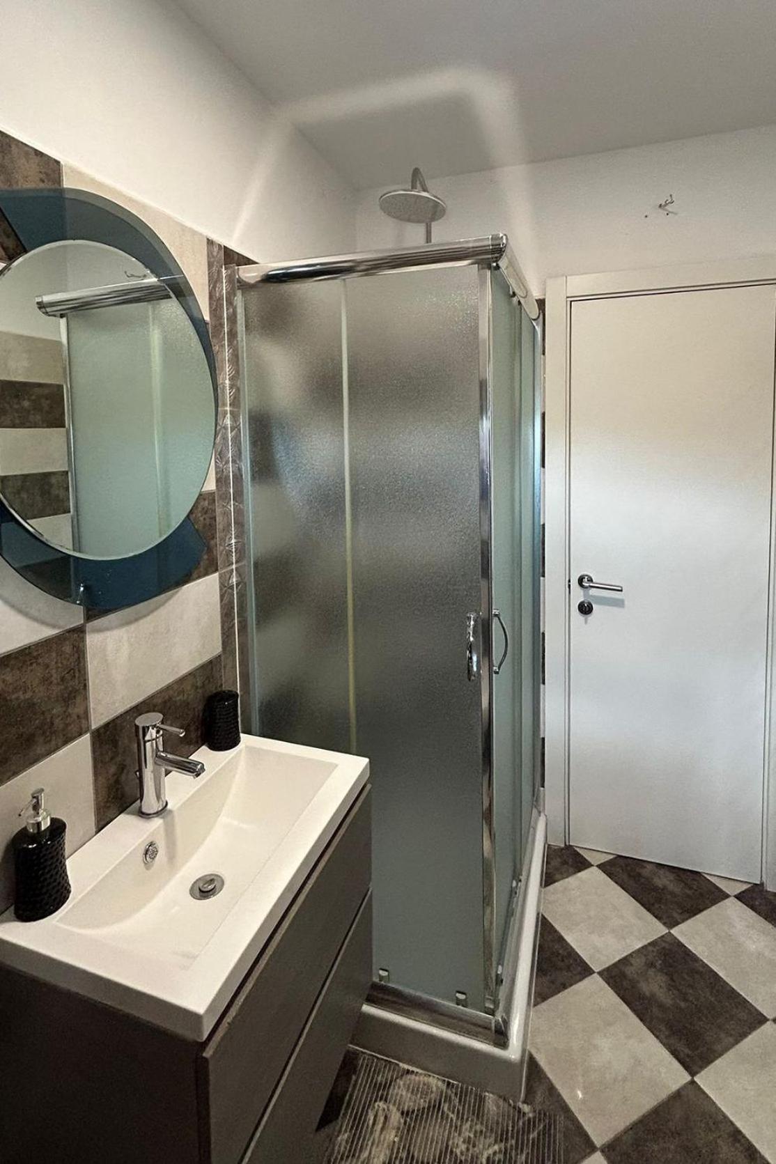 Family Friendly With A Swimming Pool - 22040 Pula