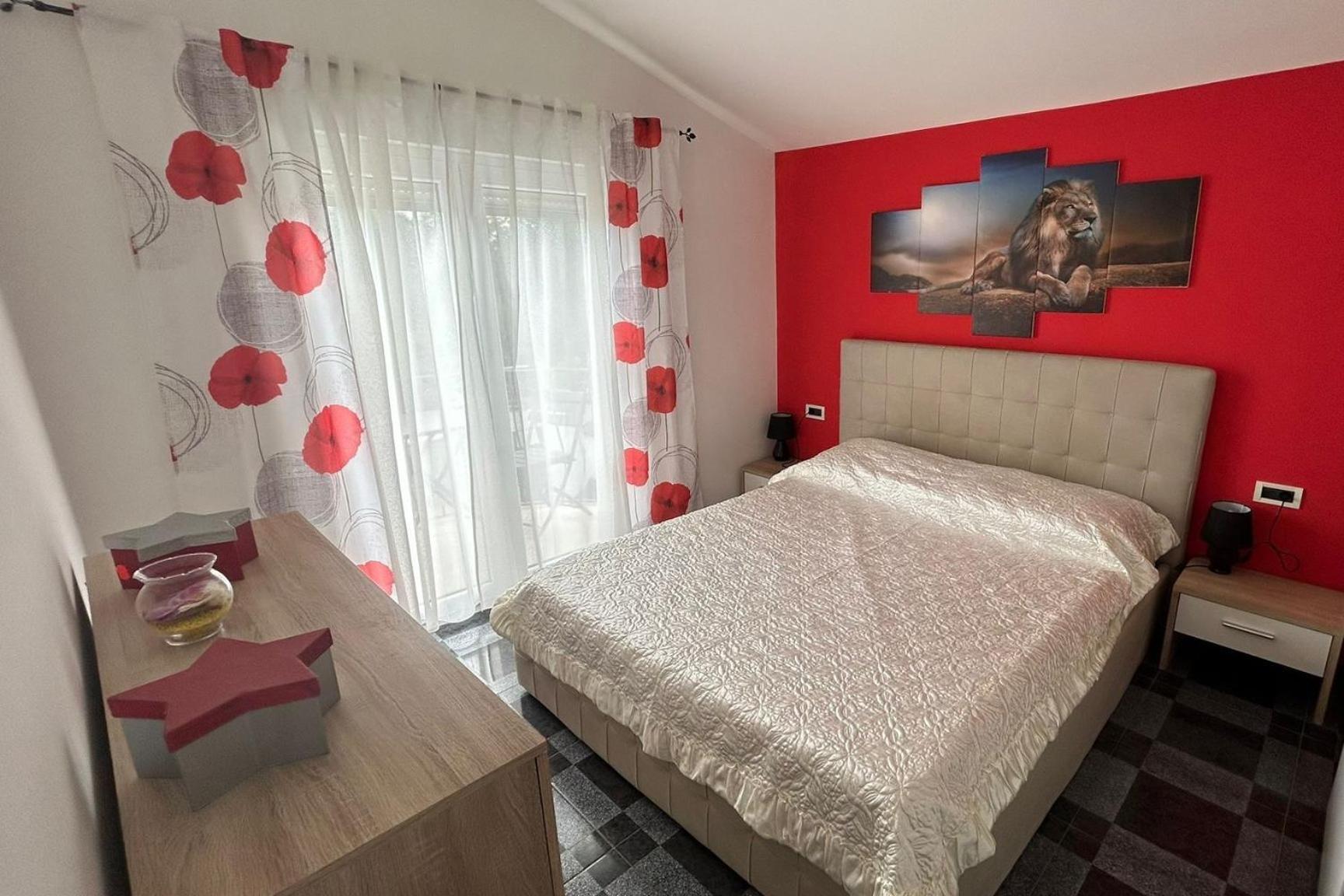 Apartman Family Friendly With A Swimming Pool - 22040